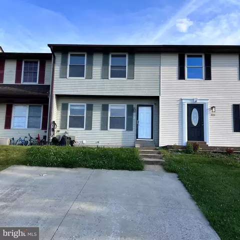 317 Stacy Lee Dr, Westminster, MD 21158