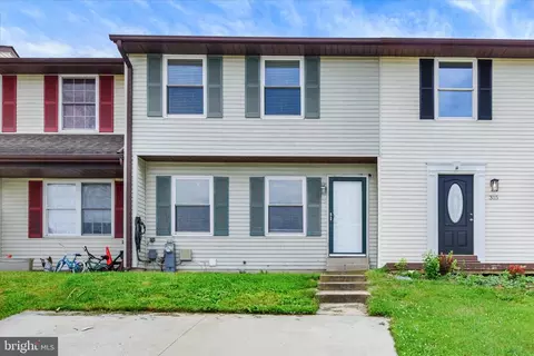317 Stacy Lee Dr, Westminster, MD 21158