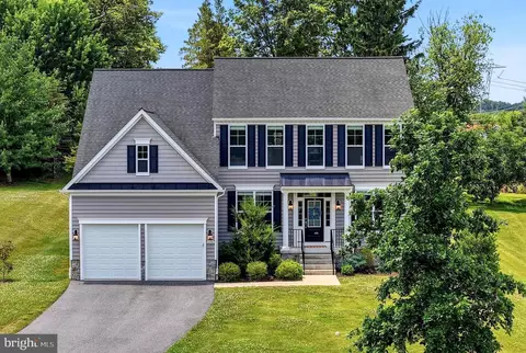 606 Candice Dr, Mount Airy, MD 21771