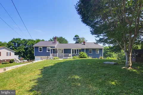4307 Howard Dr, Sykesville, MD 21784