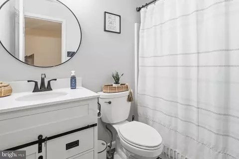 Bath - 1738 Upper Forde Ln, Hampstead, MD 21074 photo 3 of 3