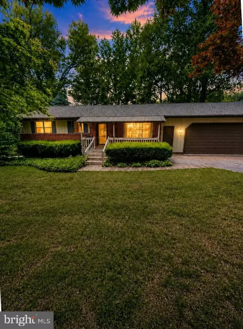 3702 Diane Ave, Hampstead, MD 21074