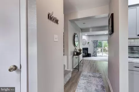 Entry Way - 974 Sugar Maple St, Hampstead, MD 21074 photo 3 of 9