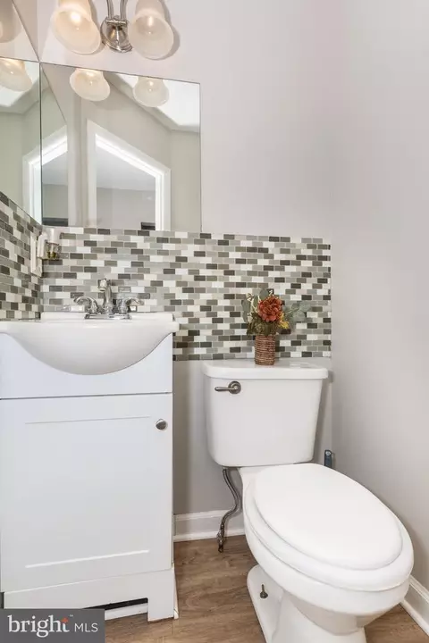Bath - 974 Sugar Maple St, Hampstead, MD 21074 photo 3 of 3