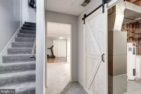 Entry Way - 974 Sugar Maple St, Hampstead, MD 21074 photo 1 of 9