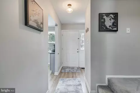 Entry Way - 974 Sugar Maple St, Hampstead, MD 21074 photo 2 of 9