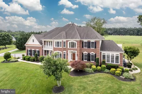 6050 Moore Dr, Sykesville, MD 21784