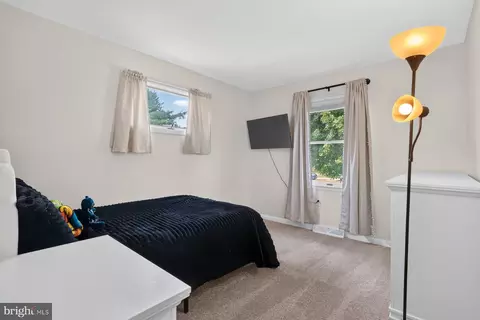 Bedroom - 4200 Wolf Ct, Hampstead, MD 21074 photo 6 of 7