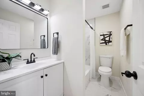 Bath - 440 Silver Ct, Westminster, MD 21158 photo 1 of 2