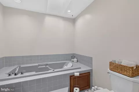 Bath - 415 Dutrow Rd, Westminster, MD 21157 photo 3 of 4