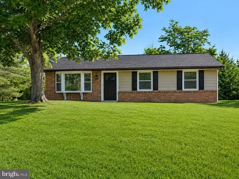 858 Star Ct, Union Bridge, MD 21791