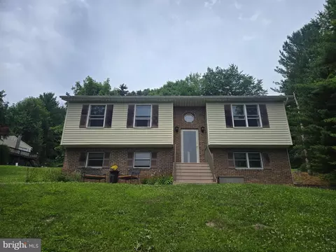 308 Waterview Ct, Hampstead, MD 21074