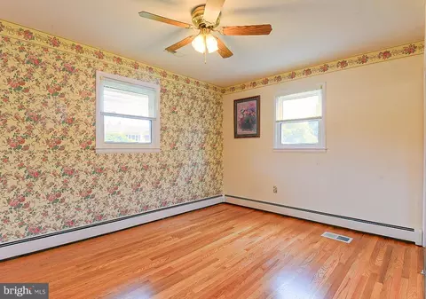 Bedroom - 313 Wayne Ave, Westminster, MD 21157 photo 4 of 6