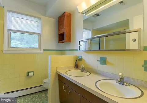 Bath - 313 Wayne Ave, Westminster, MD 21157 photo 1 of 1