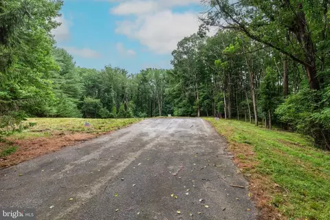 5416 Mineral Hill Rd, Sykesville, MD 21784