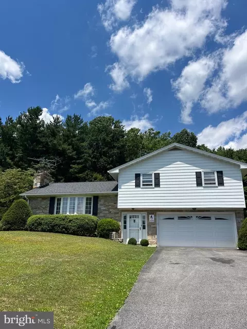 3320 Lineboro Rd, Manchester, MD 21102