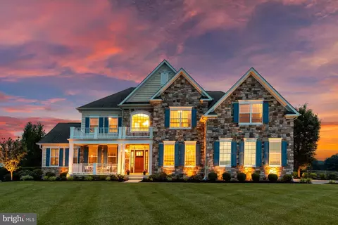 6704 Senecca Ln, Sykesville, MD 21784
