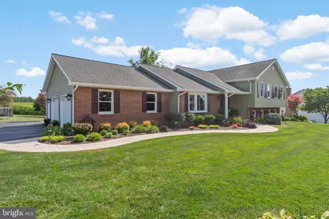 Exterior - 3206 Eves Way, Hampstead, MD 21074 photo 2 of 6
