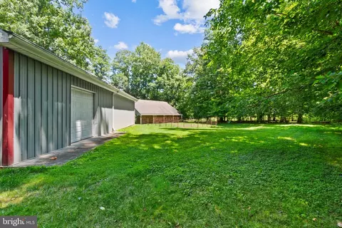 Exterior - 2597 Braddock Rd, Mount Airy, MD 21771 photo 7 of 16