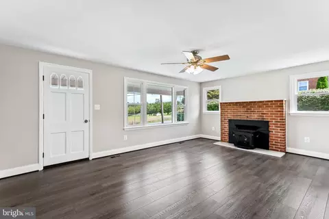 Living - 105 Warfieldsburg Rd, Westminster, MD 21157 photo 1 of 4