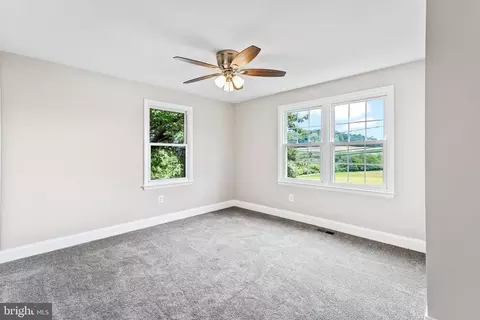 Bedroom - 105 Warfieldsburg Rd, Westminster, MD 21157 photo 2 of 5