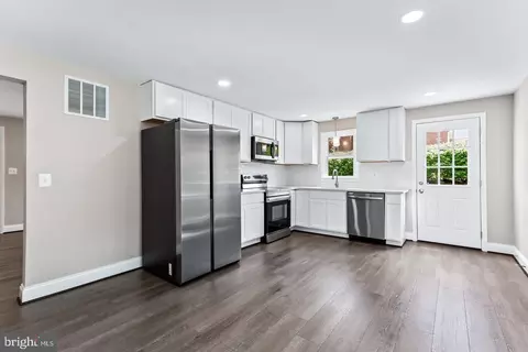 Kitchen - 105 Warfieldsburg Rd, Westminster, MD 21157 photo 2 of 3