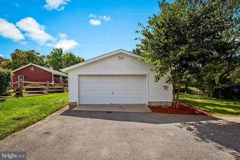 Exterior - 105 Warfieldsburg Rd, Westminster, MD 21157 photo 2 of 5