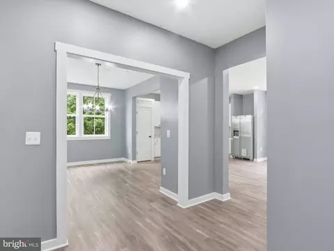 Entry Way - 3550 Arters Mill Rd, Westminster, MD 21158 photo 2 of 5