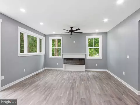 Living - 3550 Arters Mill Rd, Westminster, MD 21158 photo 1 of 2