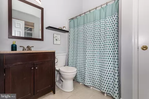Bath - 596 Footpath Ct, Westminster, MD 21158 photo 1 of 3