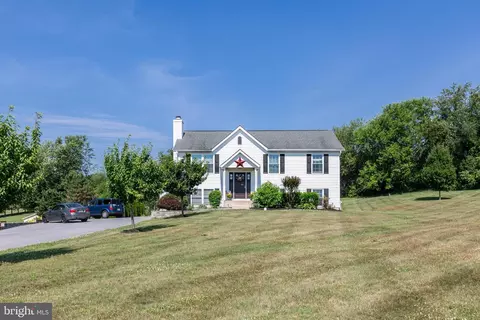 Exterior - 596 Footpath Ct, Westminster, MD 21158 photo 8 of 13