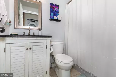 Bath - 596 Footpath Ct, Westminster, MD 21158 photo 2 of 3