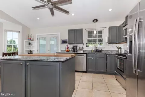 Kitchen - 596 Footpath Ct, Westminster, MD 21158 photo 3 of 5