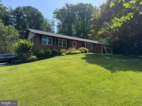 3625 Hooper Rd, New Windsor, MD 21776