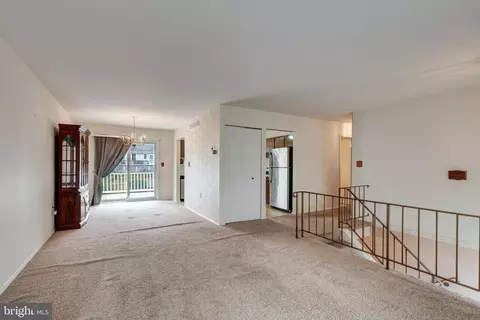 Living - 924 Ruby Ct, Westminster, MD 21158 photo 4 of 5