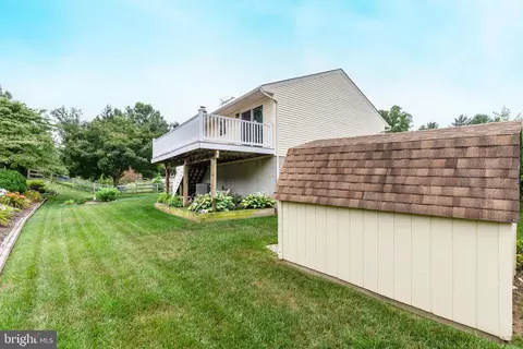 Exterior - 924 Ruby Ct, Westminster, MD 21158 photo 5 of 12