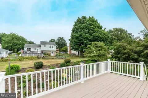 Exterior - 924 Ruby Ct, Westminster, MD 21158 photo 3 of 12