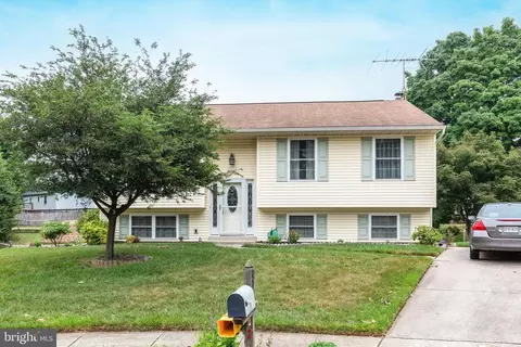 Exterior - 924 Ruby Ct, Westminster, MD 21158 photo 12 of 12