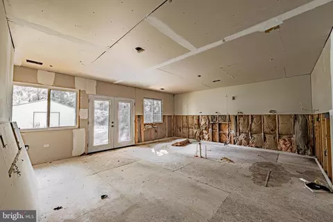 Entry Way - 3601 Hooper Rd, New Windsor, MD 21776 photo 5 of 6