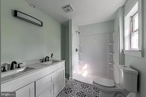 Bath - 3601 Hooper Rd, New Windsor, MD 21776 photo 2 of 5