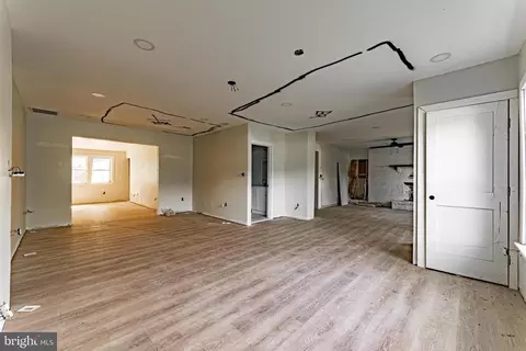 Living - 3601 Hooper Rd, New Windsor, MD 21776 photo 2 of 3
