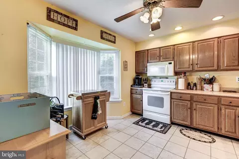 Kitchen - 737 Clearview Ave, Hampstead, MD 21074 photo 1 of 2