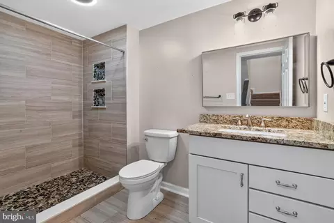 Bath - 72 Sable Ct, Westminster, MD 21157 photo 2 of 2