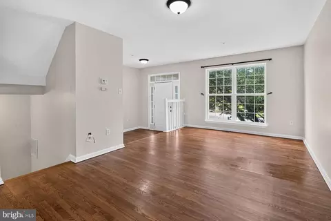 Living - 72 Sable Ct, Westminster, MD 21157 photo 2 of 3