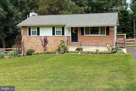 3527 Hooper Rd, New Windsor, MD 21776