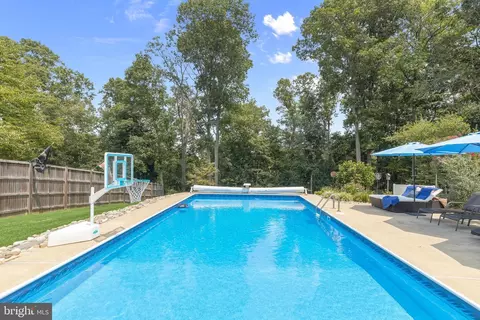 Exterior - 2712 Overview Rd, Hampstead, MD 21074 photo 8 of 19