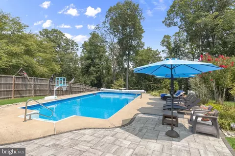 Exterior - 2712 Overview Rd, Hampstead, MD 21074 photo 7 of 19