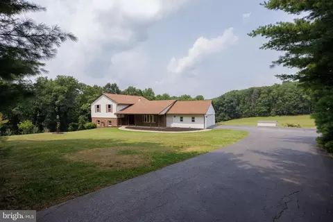 Exterior - 1951 Albert Rill Rd, Hampstead, MD 21074 photo 7 of 15