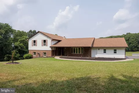 Exterior - 1951 Albert Rill Rd, Hampstead, MD 21074 photo 2 of 15