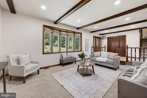 Living - 1951 Albert Rill Rd, Hampstead, MD 21074 photo 4 of 5